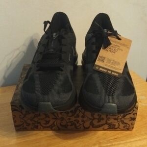 Nike Men's Black Athletic Shoes